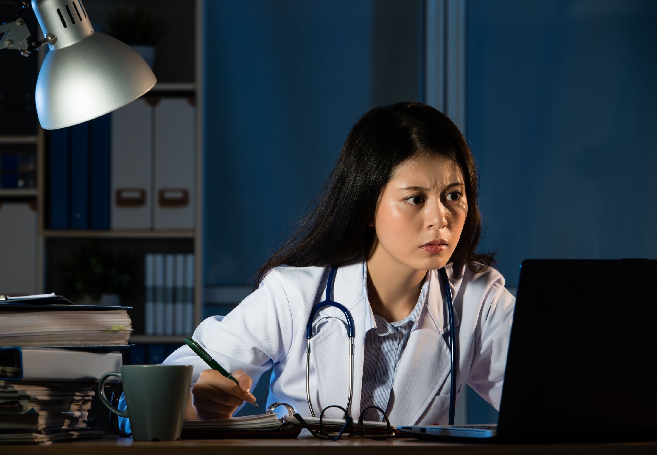 bác ữi trực đêm.jpg