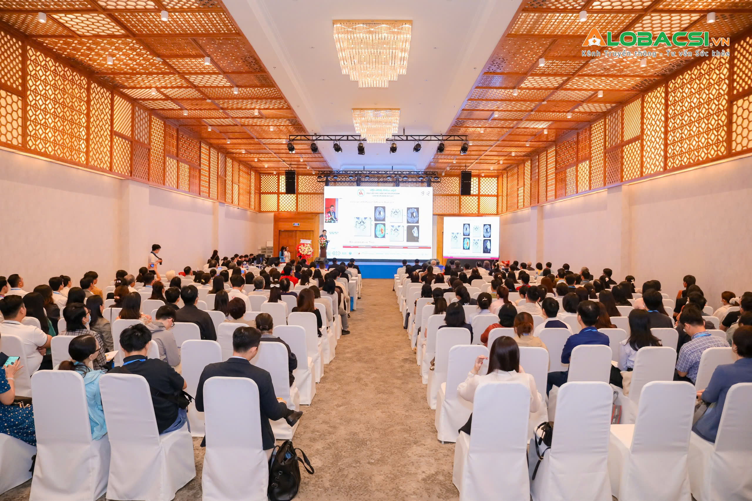 báo cáo khoa học.jpg